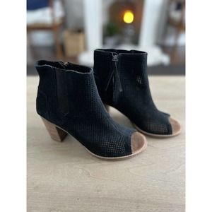 Toms Tom’s Women’s 6.5 Majorca Black Suede Open Toe Ankle Boots Booties